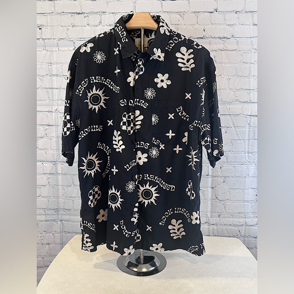 H&M Black and White Graphic Men's Shirt